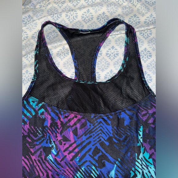 Women’s Reebok running tank top - Picture 3 of 6